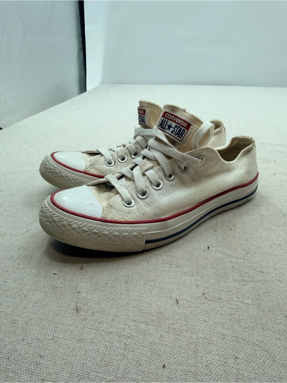 Converse classic low